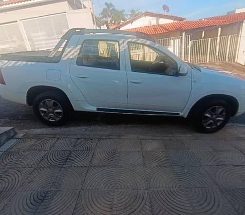 RENAULT DUSTER OROCH 1.6 16V SCE FLEX DYNAMIQUE MANUAL RENAULT DUSTER OROCH 1.6 16V SCE FLEX DYNAMIQUE MANUAL